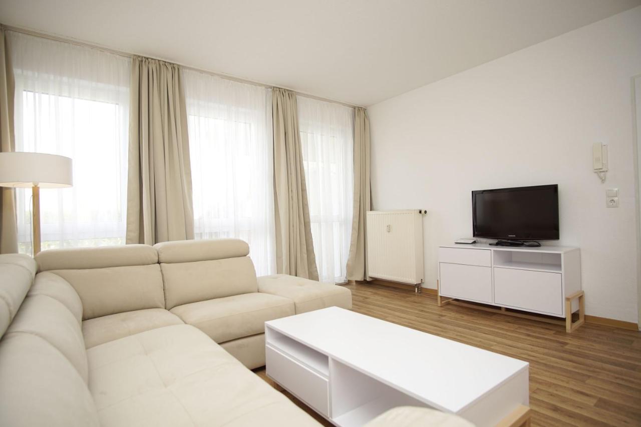 Strandnah Mit Terrasse, Gratis Nutzung Vom Ahoi Erlebnisbad Und Sauna In Sellin - Strandhaus Moenchgut Fewo06 洛布 外观 照片